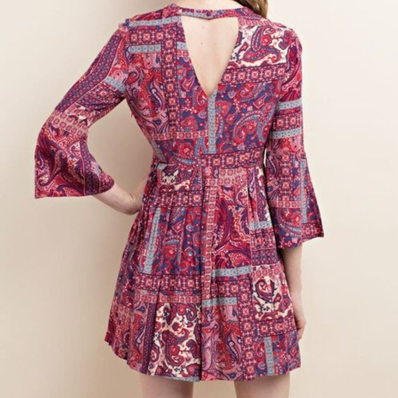 CLEARANCE ‼️Red multi color bell slit - dress! - Picture 4 of 4